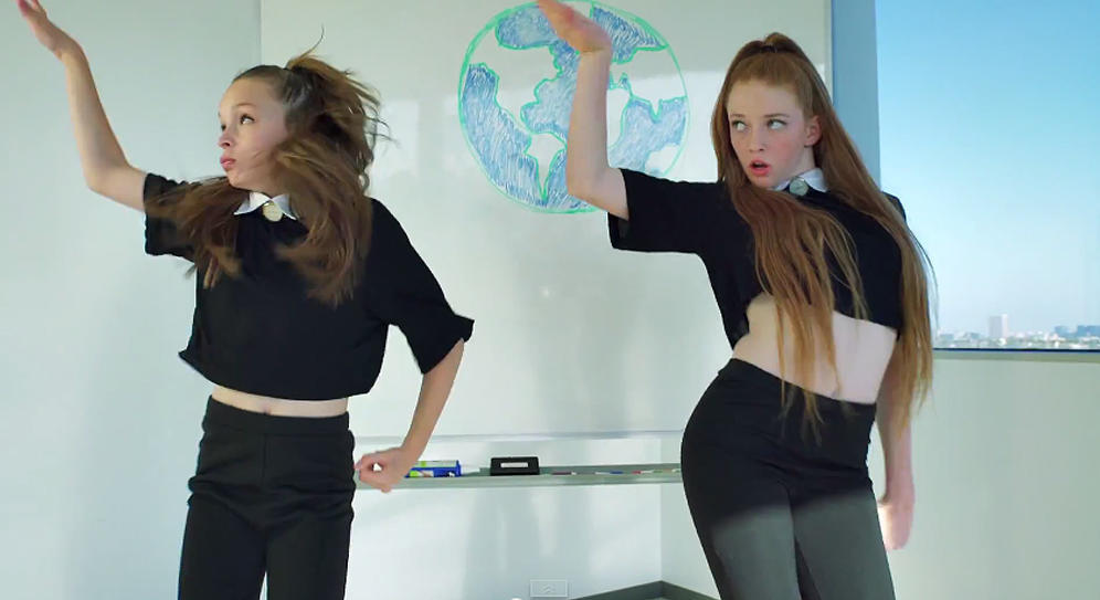 Видео недели: две девочки взорвали Сеть танцами под трек Бейонсе