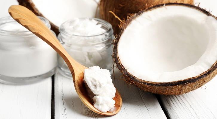 Как использовать кокосовое масло на коже и волосах
