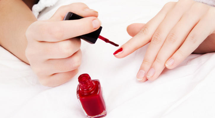 How to carefully paint your nails at home?